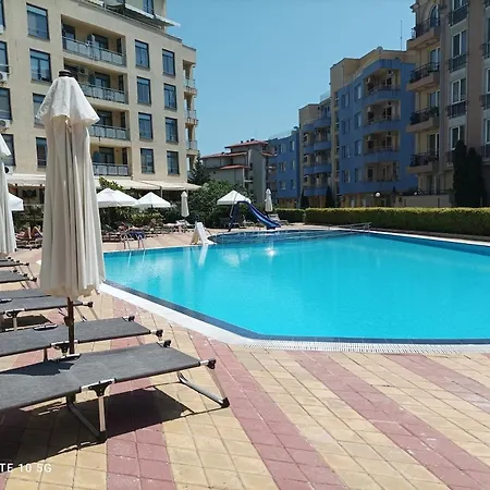 Rainbow 2 Complex 3* ساني بيتش