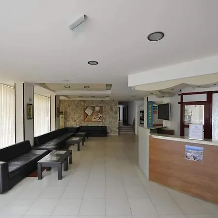 Rainbow 2 Complex ساني بيتش