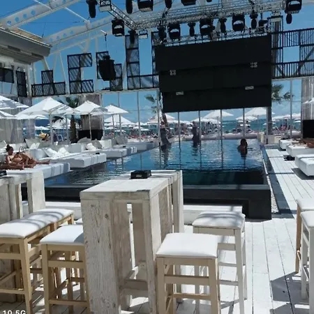 Rainbow 2 Complex 3* ساني بيتش