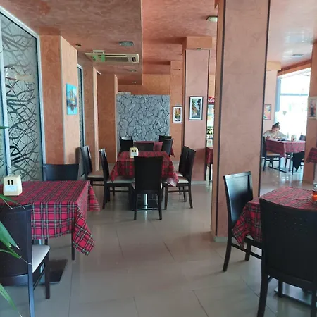 Rainbow 2 Complex ساني بيتش