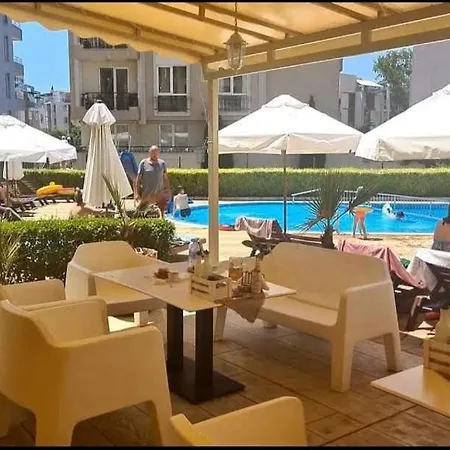 شقة Rainbow 2 Complex ساني بيتش